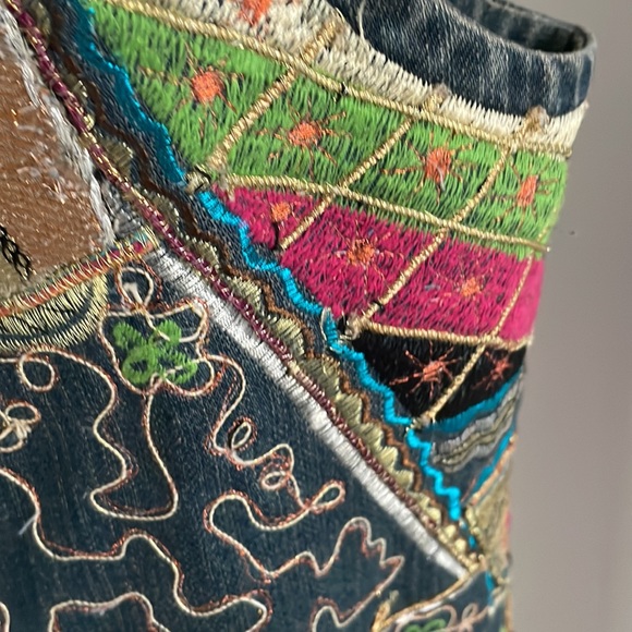 CHICO’S DENIM EMBROIDERED VEST - Picture 4 of 10